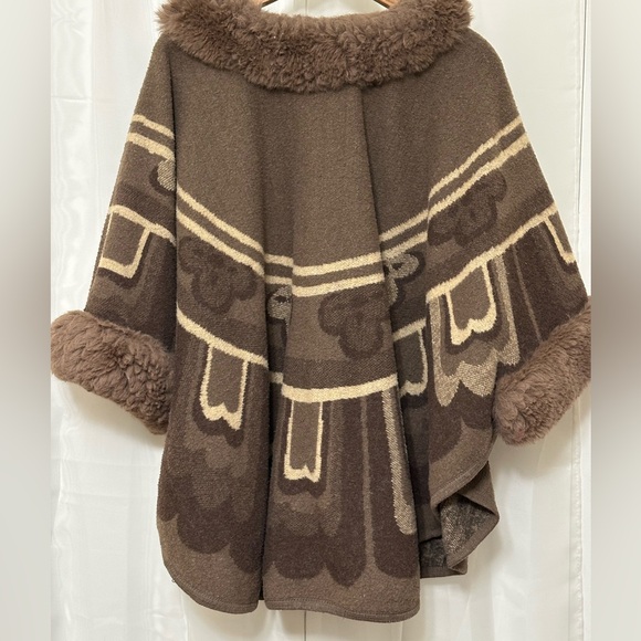 Boho Cape Coat Faux Fur - Vintage - Picture 2 of 13